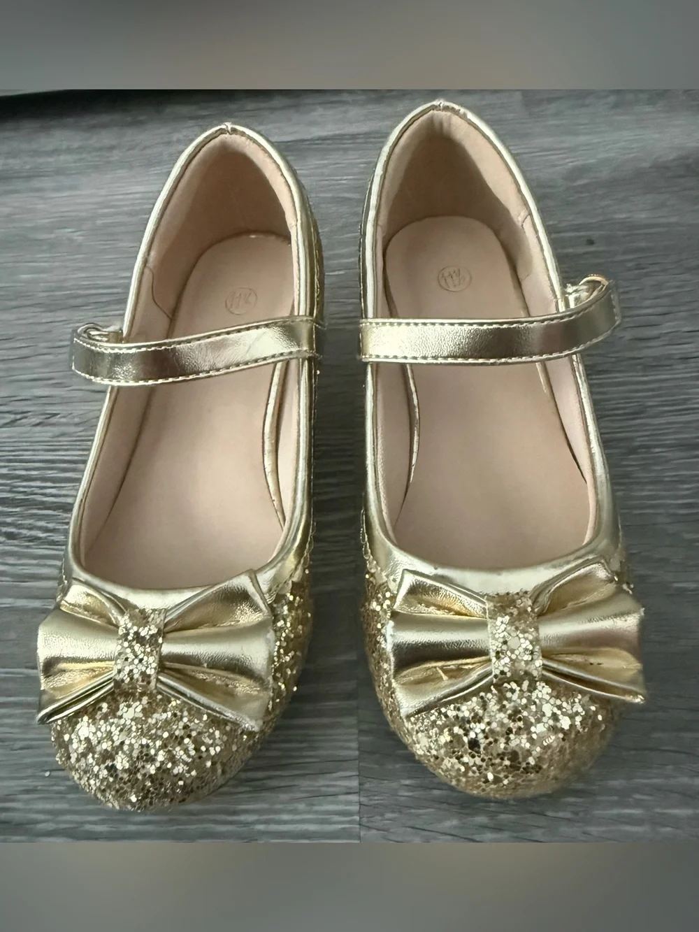 Girls Metallic Gold Mary Jane Dress Shoes with Sparkle Bow